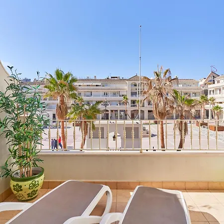 Plaza Espana E1 Апартаменты *